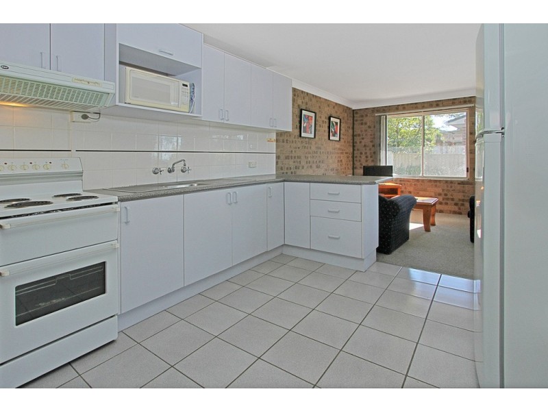 1/676 Beach Road, Surf Beach NSW 2536