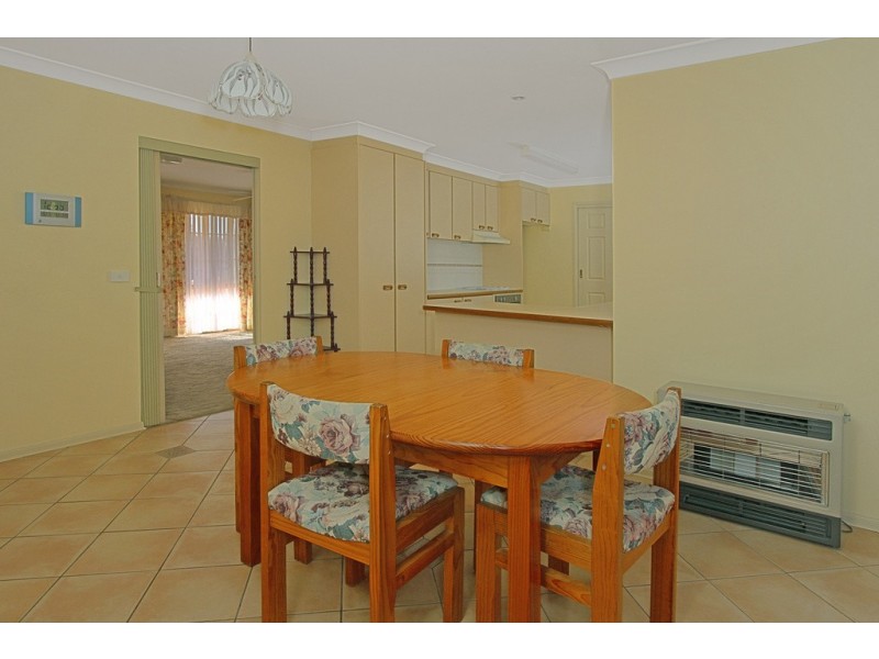 6 Lincoln Crescent, North Batemans Bay NSW 2536