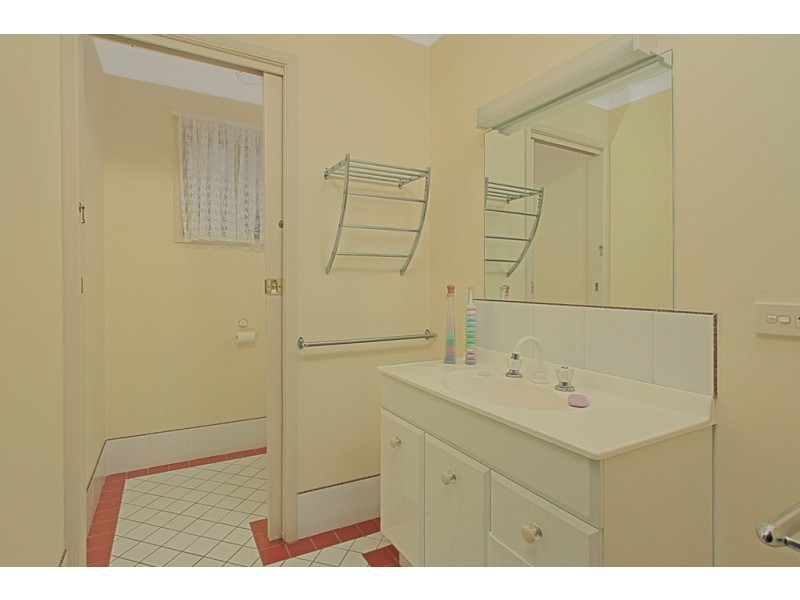 6 Lincoln Crescent, North Batemans Bay NSW 2536