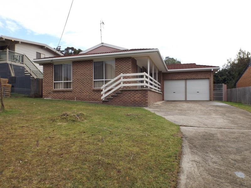 33 Pacific Road, Surf Beach NSW 2536
