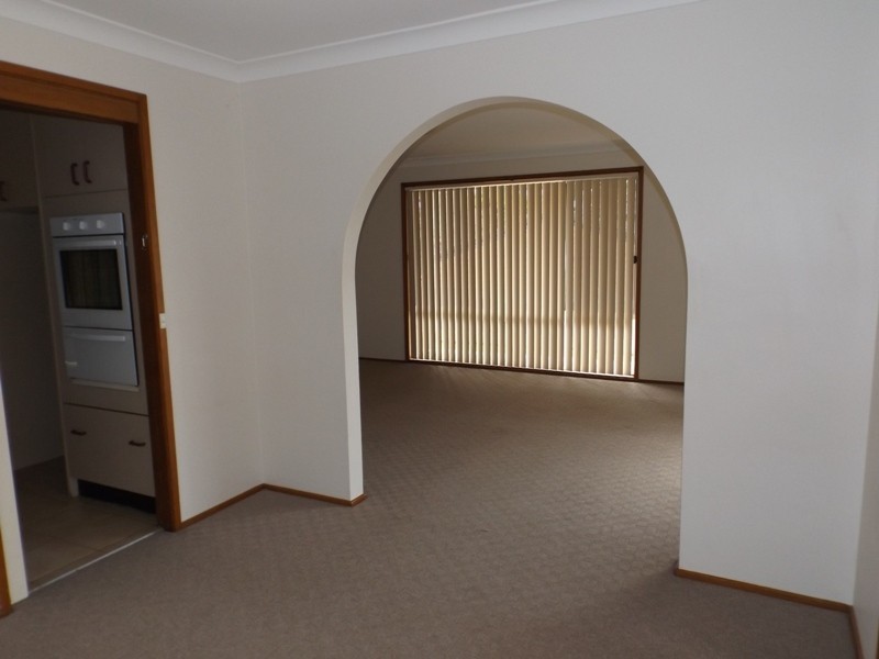 33 Pacific Road, Surf Beach NSW 2536