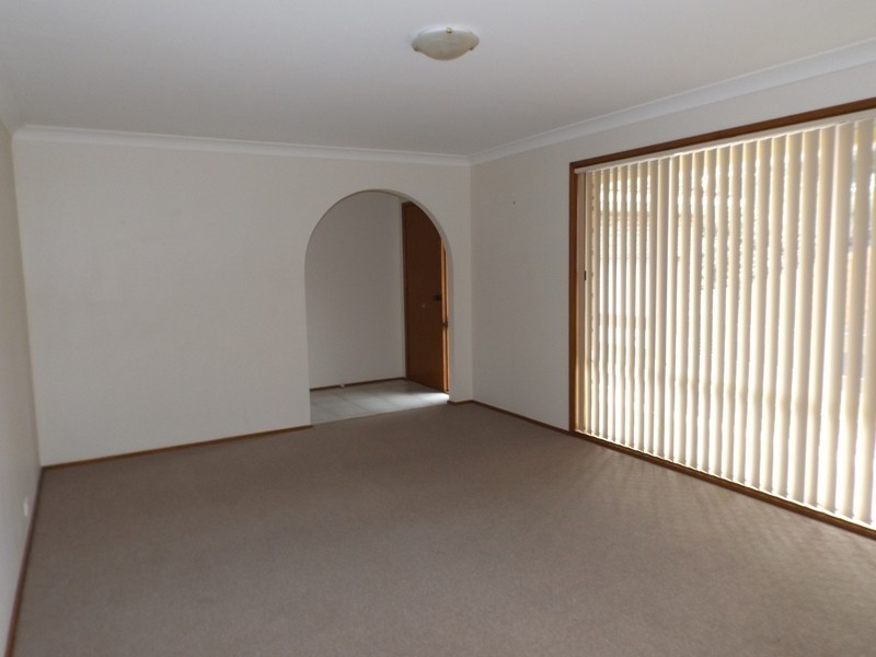 33 Pacific Road, Surf Beach NSW 2536