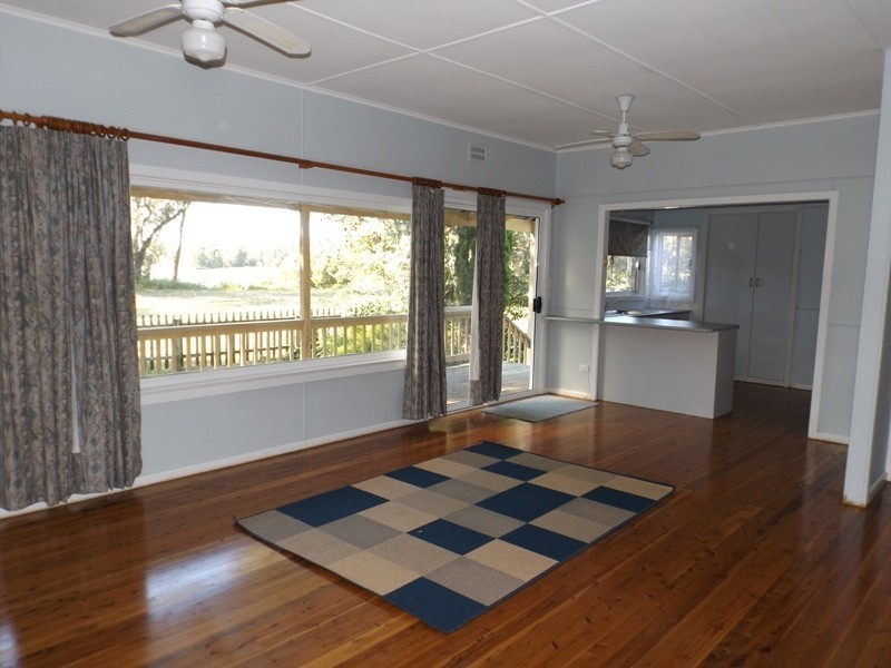 233 Annetts Parade, Mossy Point NSW 2537