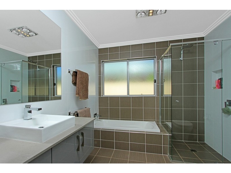 9 Suzanne Way, Broulee NSW 2537