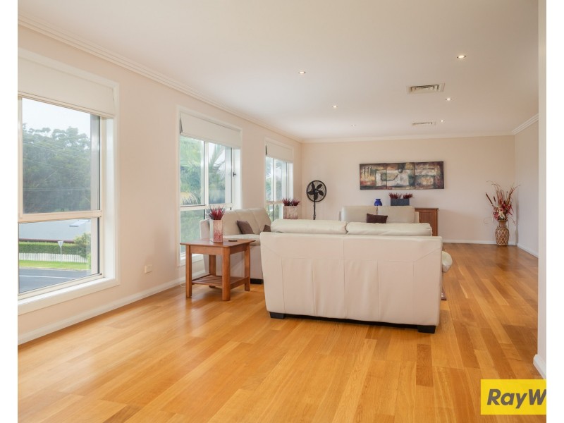 42 Cook Avenue, Surf Beach NSW 2536