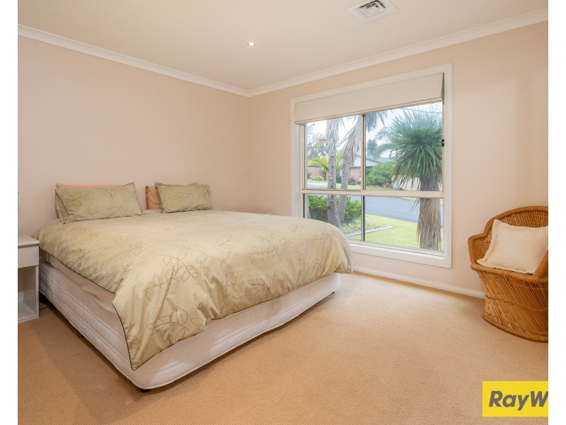 42 Cook Avenue, Surf Beach NSW 2536