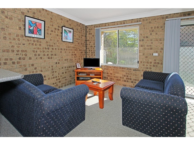 1/676 Beach Road, Surf Beach NSW 2536
