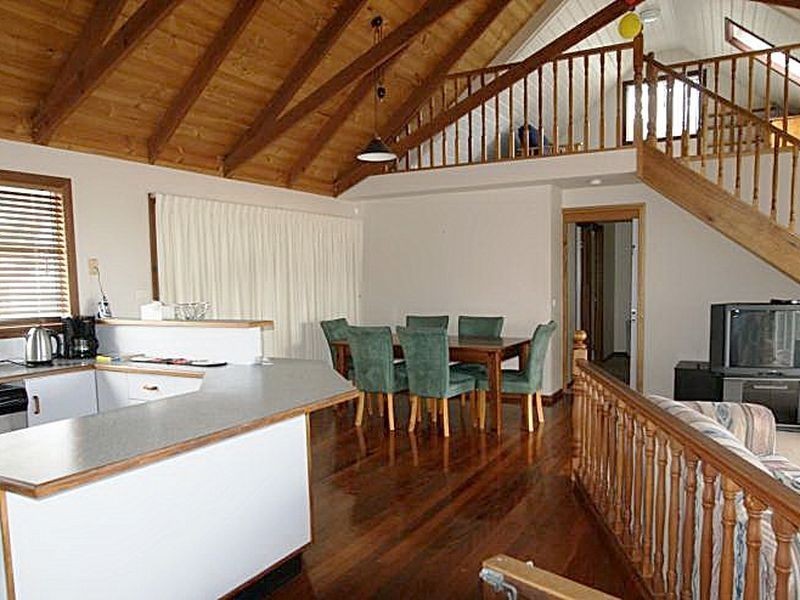 12 Bronte Crescent, Sunshine Bay NSW 2536