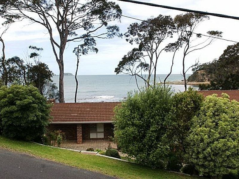 12 Bronte Crescent, Sunshine Bay NSW 2536