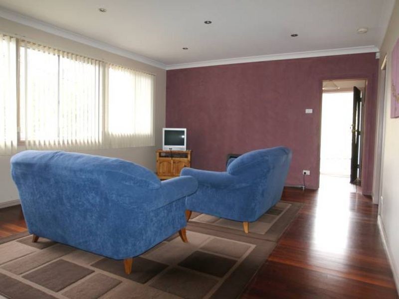 12 Bronte Crescent, Sunshine Bay NSW 2536