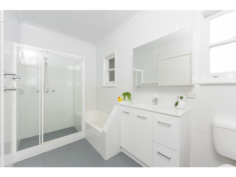 1 Nioka Avenue, Malua Bay NSW 2536