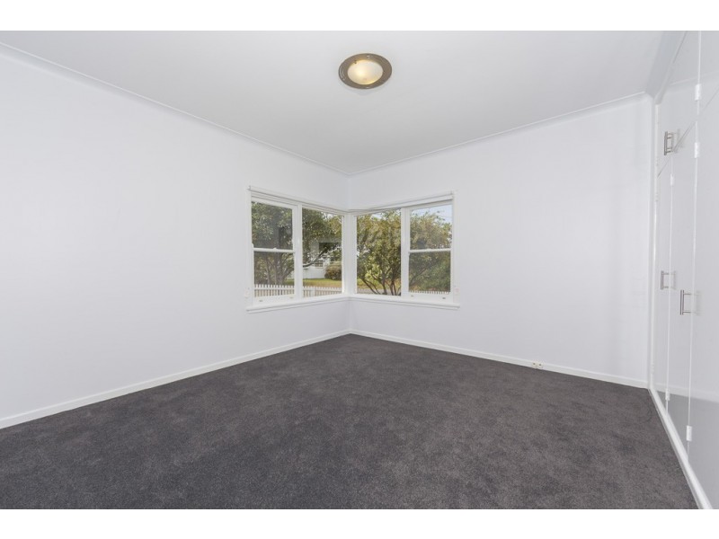 1 Nioka Avenue, Malua Bay NSW 2536