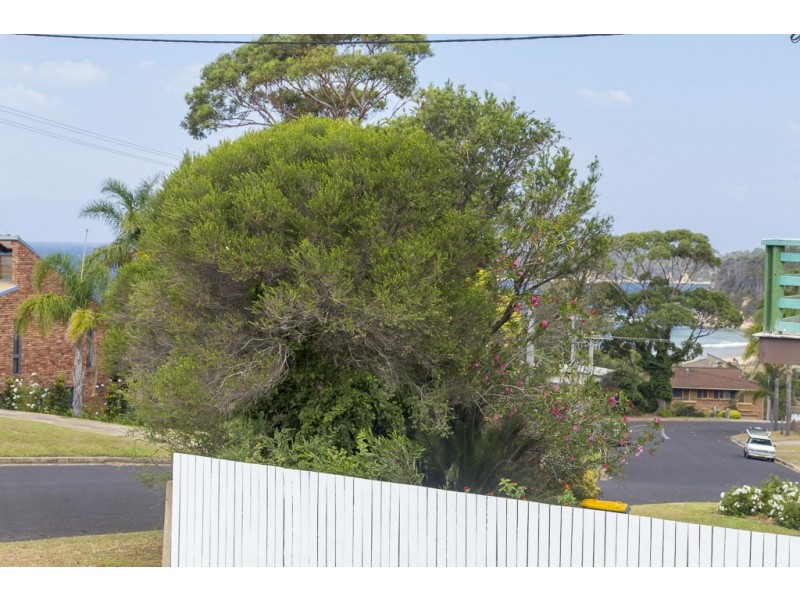 1 Nioka Avenue, Malua Bay NSW 2536