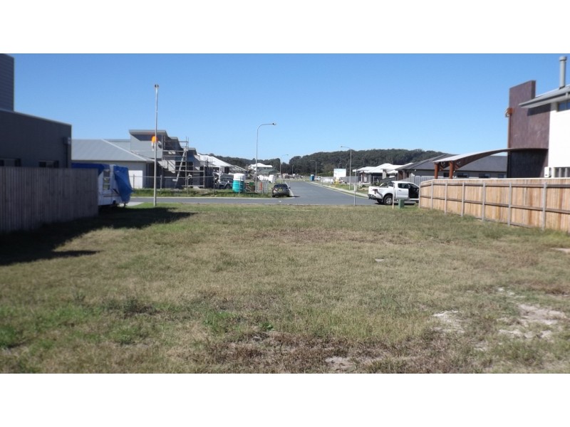 7 Bagarin Avenue, Tomakin NSW 2537