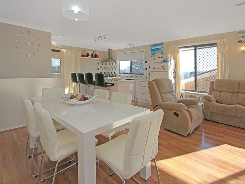 16 Ocean Road, Batehaven NSW 2536