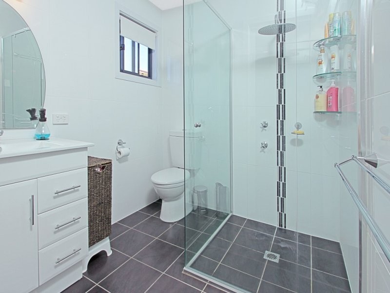 16 Ocean Road, Batehaven NSW 2536