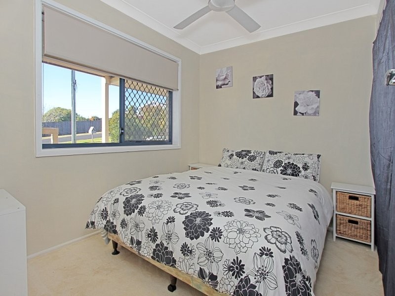 16 Ocean Road, Batehaven NSW 2536