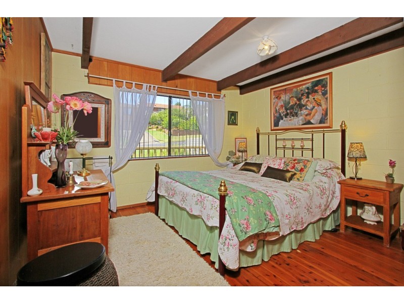 27 Ocean Avenue, Surf Beach NSW 2536