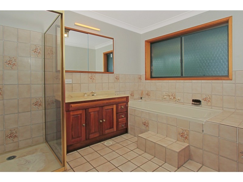 60 Cook Avenue, Surf Beach NSW 2536