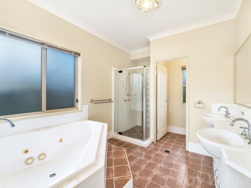 31 Greenlinks Crescent,, Narangba QLD 4504