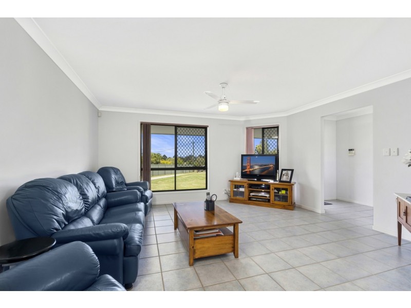 24 Cliff Court, Elimbah QLD 4516