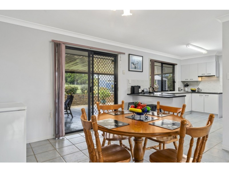 24 Cliff Court, Elimbah QLD 4516