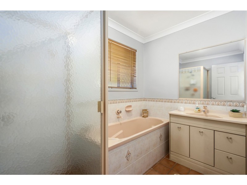 24 Cliff Court, Elimbah QLD 4516
