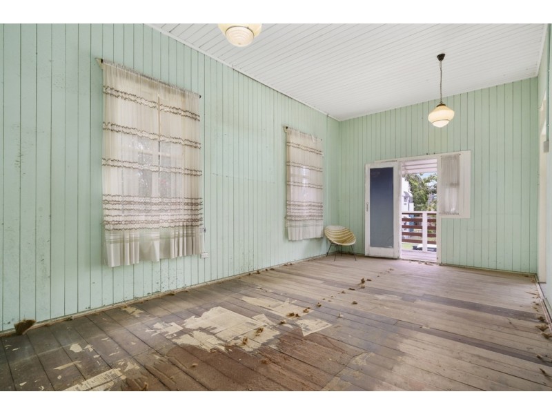 1 Dix St, Redcliffe QLD 4020