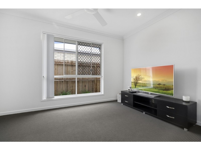 18 Pandora St, Burpengary QLD 4505