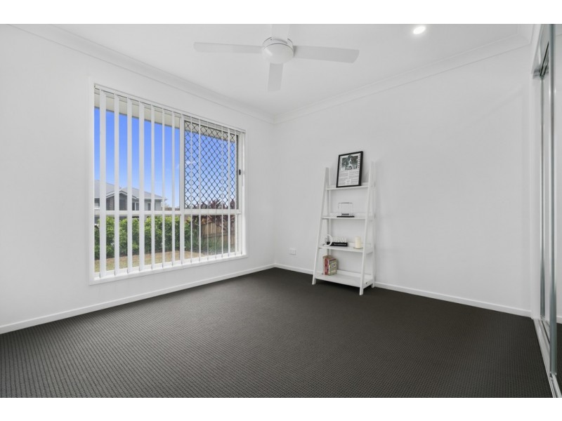 18 Pandora St, Burpengary QLD 4505