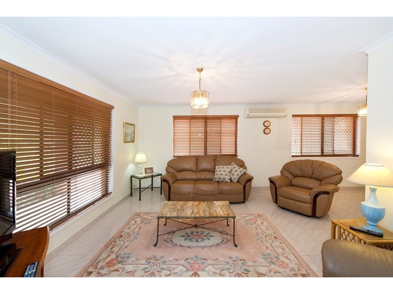 12 Lisa St, Deception Bay QLD 4508