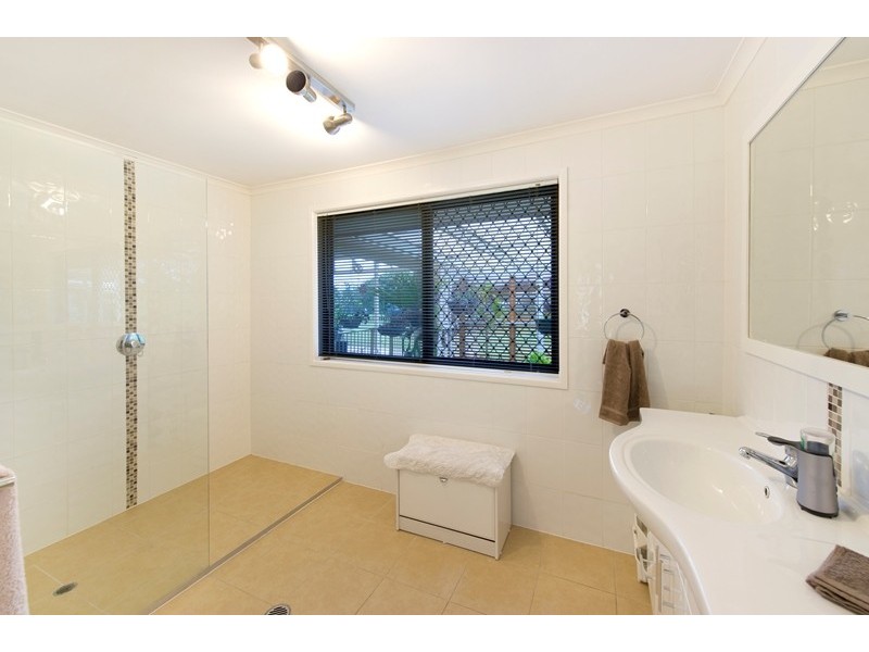 12 Lisa St, Deception Bay QLD 4508