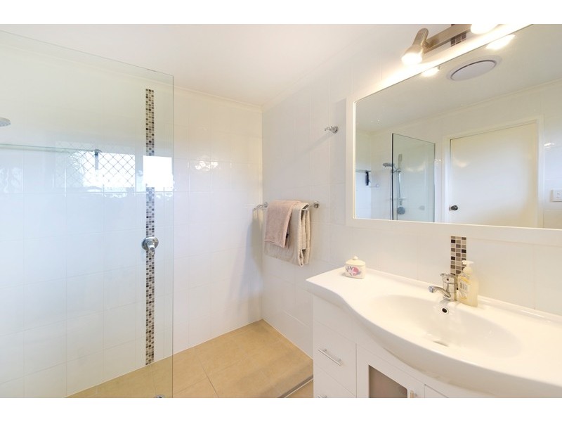 12 Lisa St, Deception Bay QLD 4508