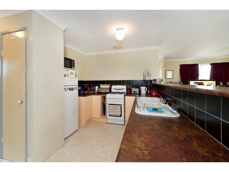 15 Summerfield Dr, Caboolture QLD 4510
