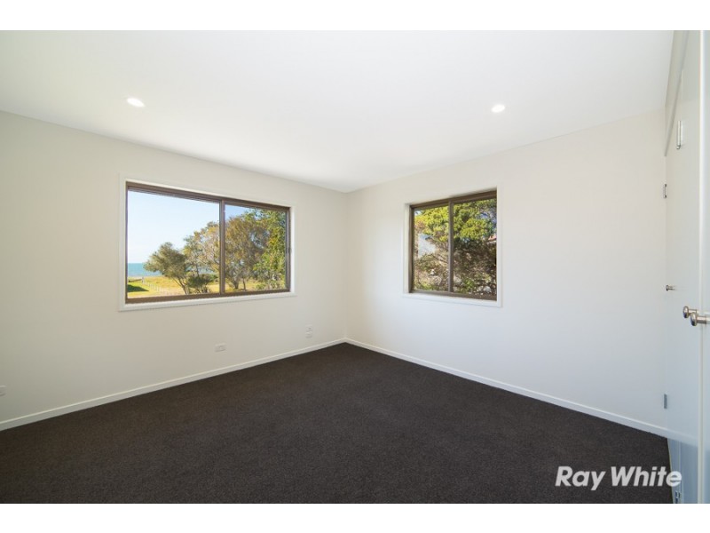 102 Biggs Street, Beachmere QLD 4510