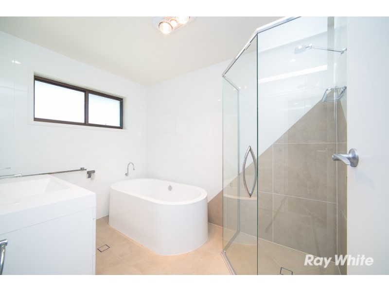 102 Biggs Street, Beachmere QLD 4510