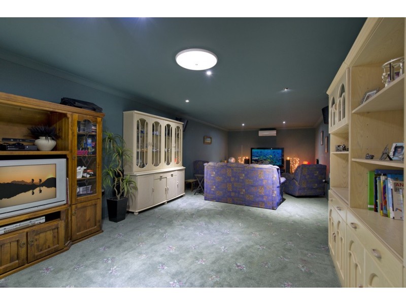 25 Glady Ave, Caboolture QLD 4510