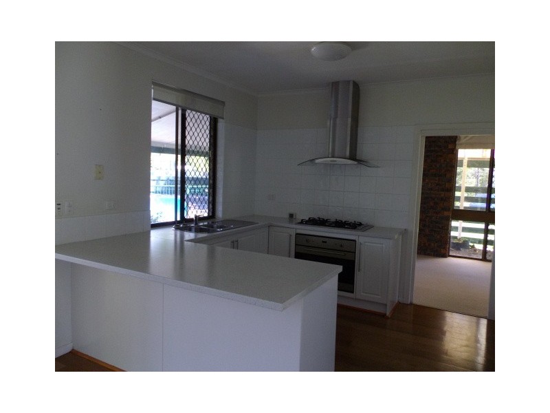 31 Conifer Road, Morayfield QLD 4506