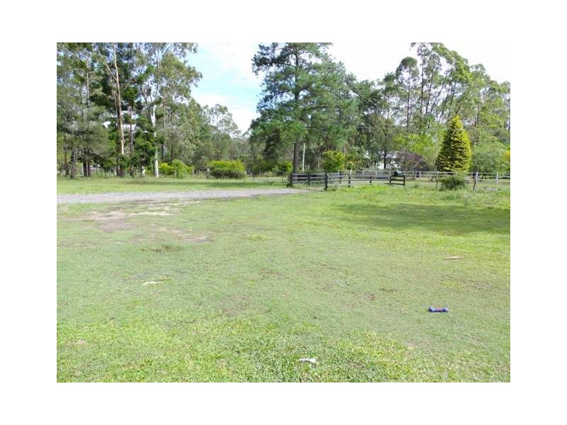 31 Conifer Road, Morayfield QLD 4506
