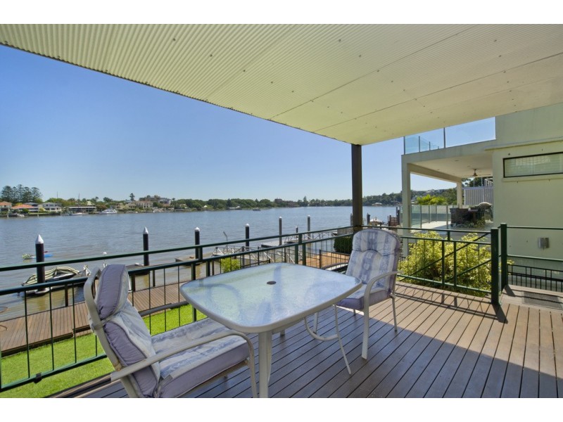 32 Wynnum Road, Norman Park QLD 4170