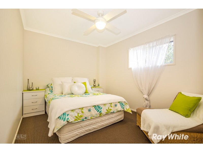 2 Warringah Grove, Petrie QLD 4502