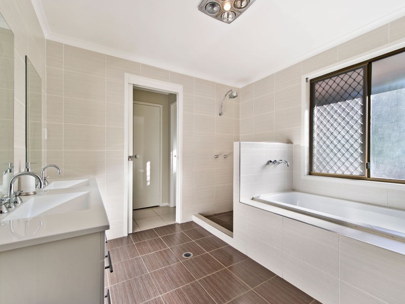 10 Felicity Court, Carseldine QLD 4034