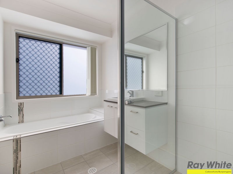 37 Pinegrove St, Morayfield QLD 4506
