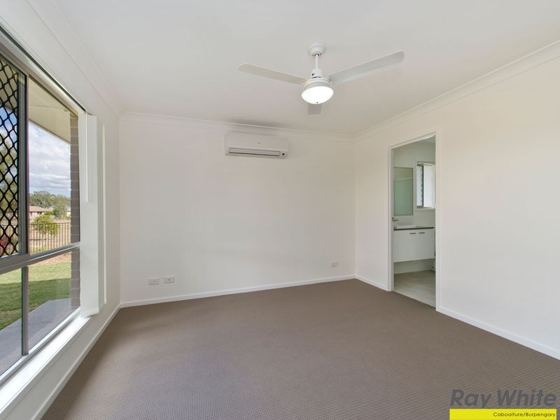 37 Pinegrove St, Morayfield QLD 4506