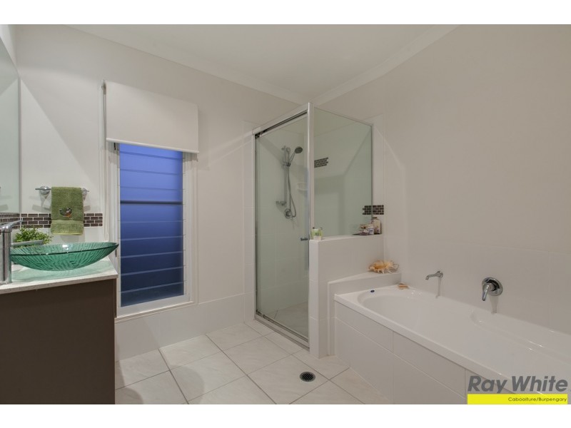 135 Faheys Road West, Albany Creek QLD 4035