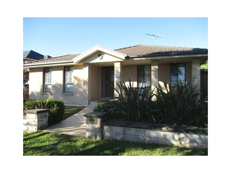 44 Carmarthen Street, Menai NSW 2234