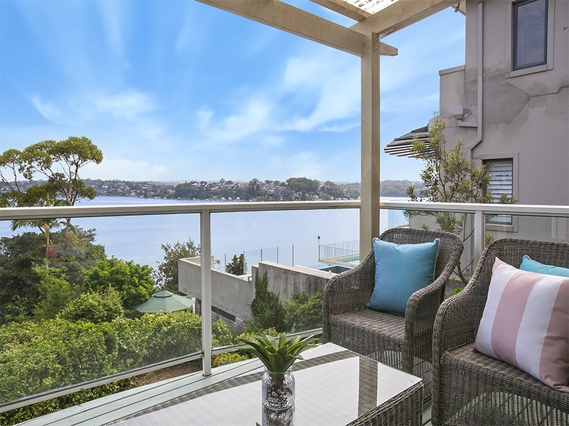 18 Pleasant Way, Blakehurst NSW 2221