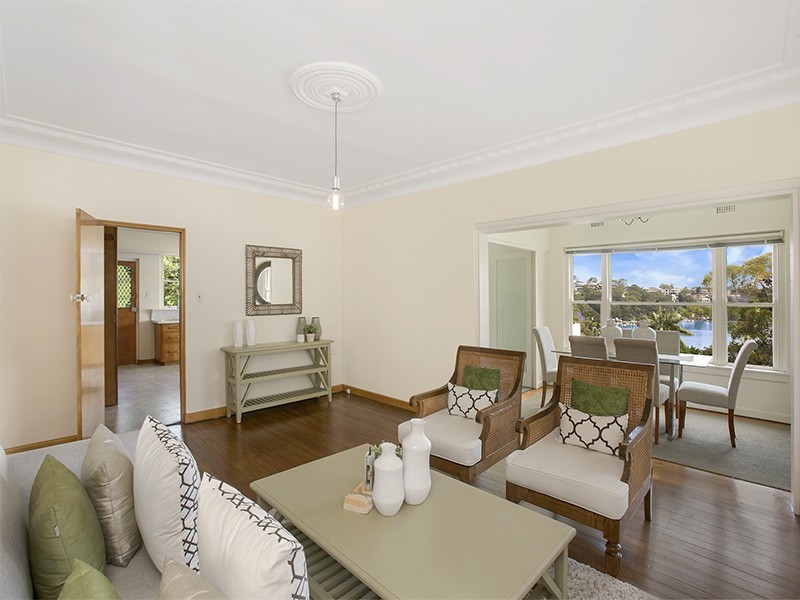 18 Pleasant Way, Blakehurst NSW 2221