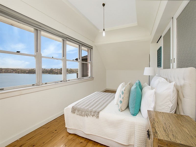 18 Pleasant Way, Blakehurst NSW 2221