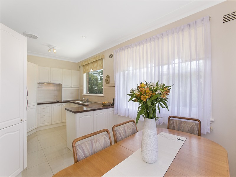 17 Queanbeyan Avenue, Miranda NSW 2228